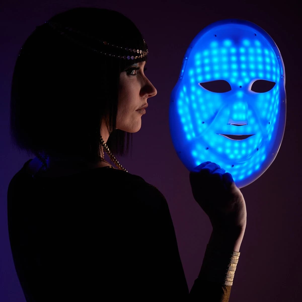 Blue light therapy with Buudy LED Mask